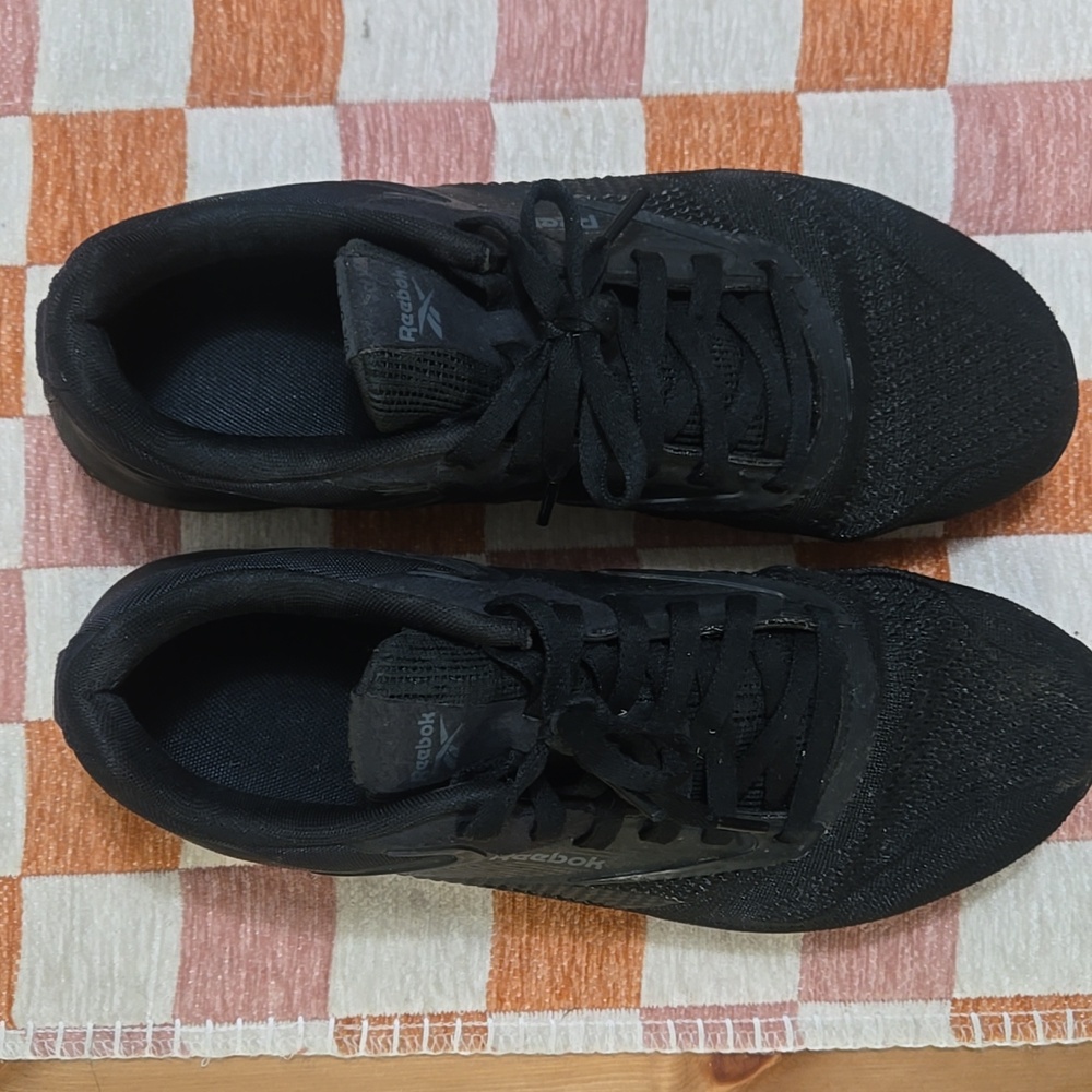 Reebok women's Black Mesh Athletic Shoes